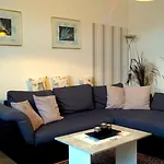 24 Modern & Gemuetlich Appartement
