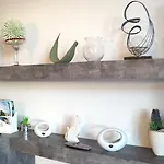 24 Modern & Gemuetlich