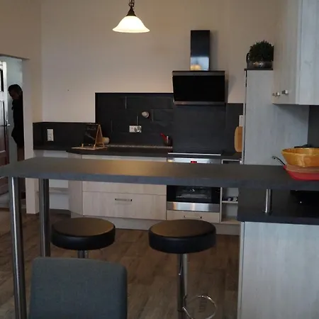 24 Modern & Gemuetlich Daire *