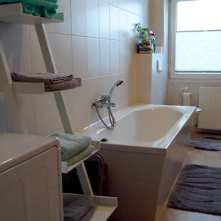 24 Modern & Gemuetlich Apartment