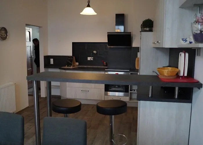 24 Modern & Gemuetlich Daire *